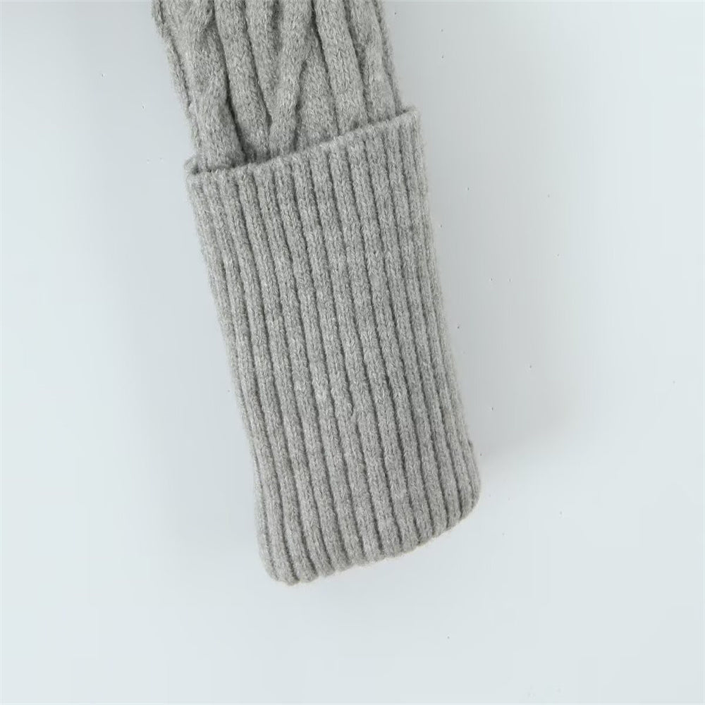 Strickkleid mit Rundhalsausschnitt und Minirock im Twisted-Design