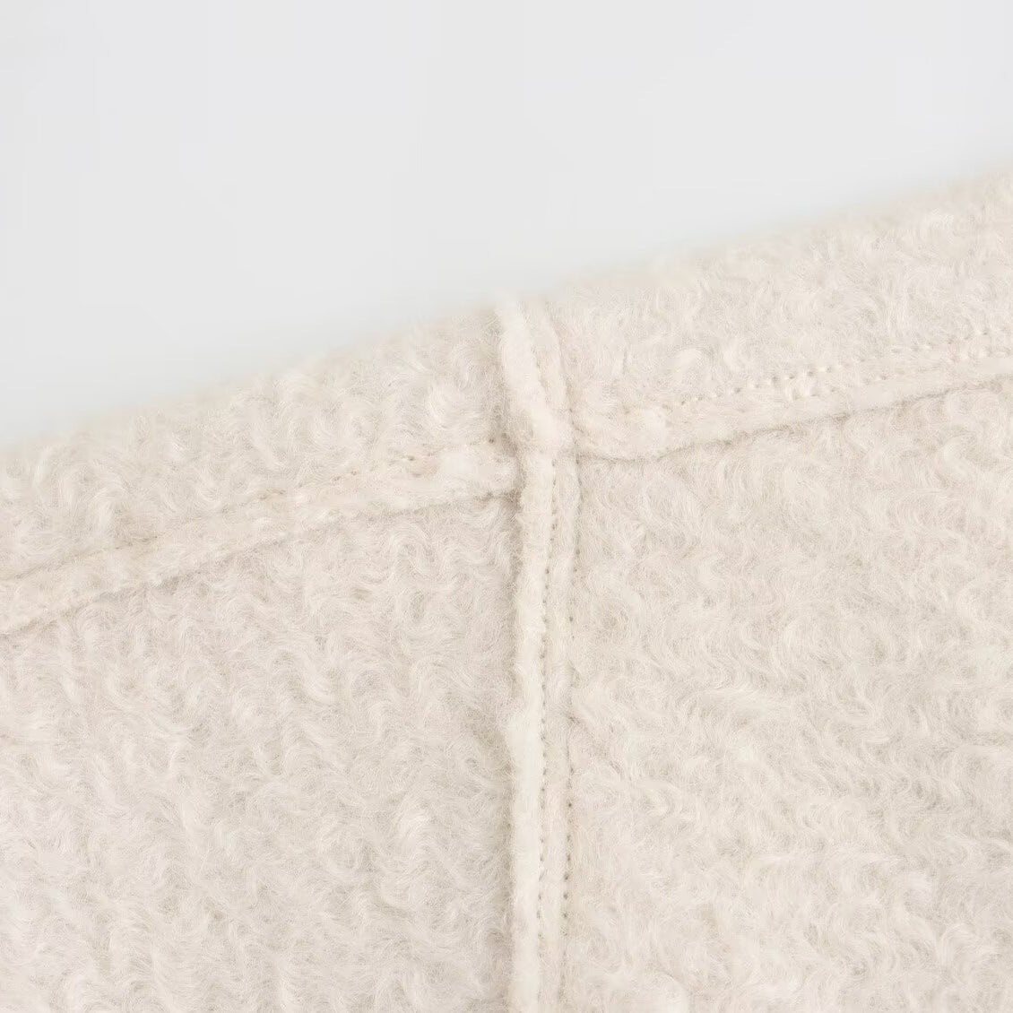 Cozy Mock Neck Sweatshirt with Wide Sleeves – Relaxed Fit Pullover