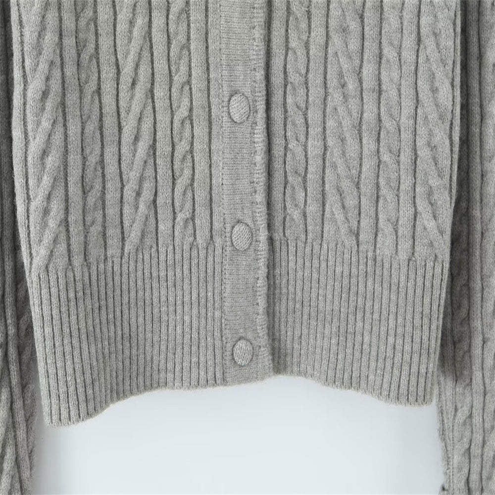 Strickkleid mit Rundhalsausschnitt und Minirock im Twisted-Design