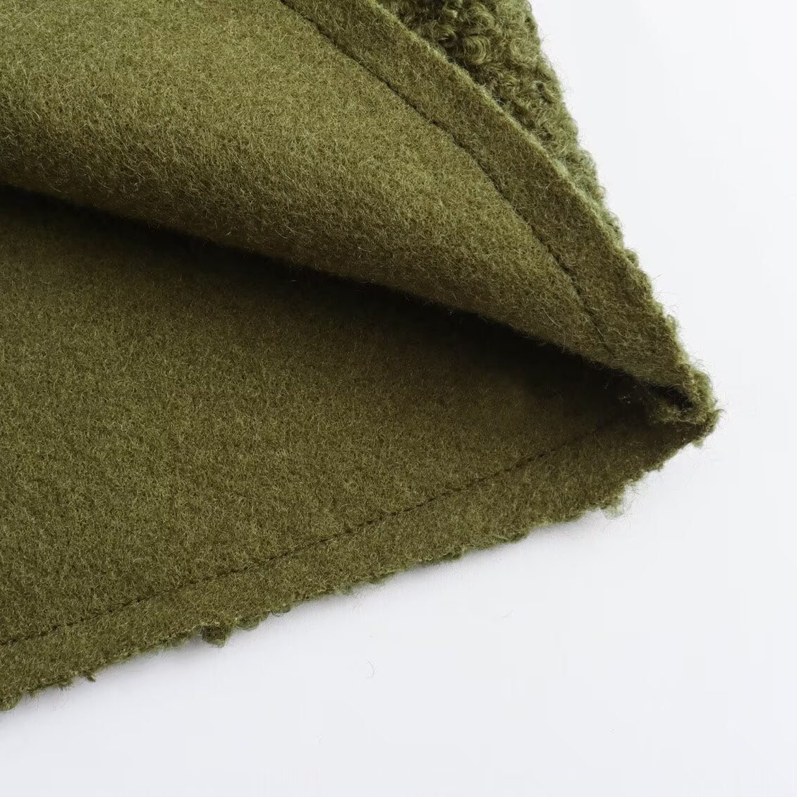 Cozy Mock Neck Sweatshirt with Wide Sleeves – Relaxed Fit Pullover