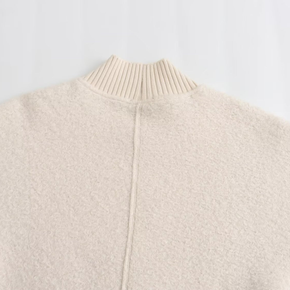 Cozy Mock Neck Sweatshirt with Wide Sleeves – Relaxed Fit Pullover