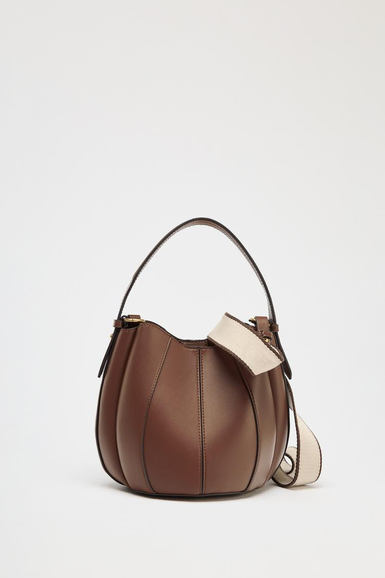 Fashionable Bucket Bag with Removable Pouch | Designer-Look PU Leather Shoulder Bag
