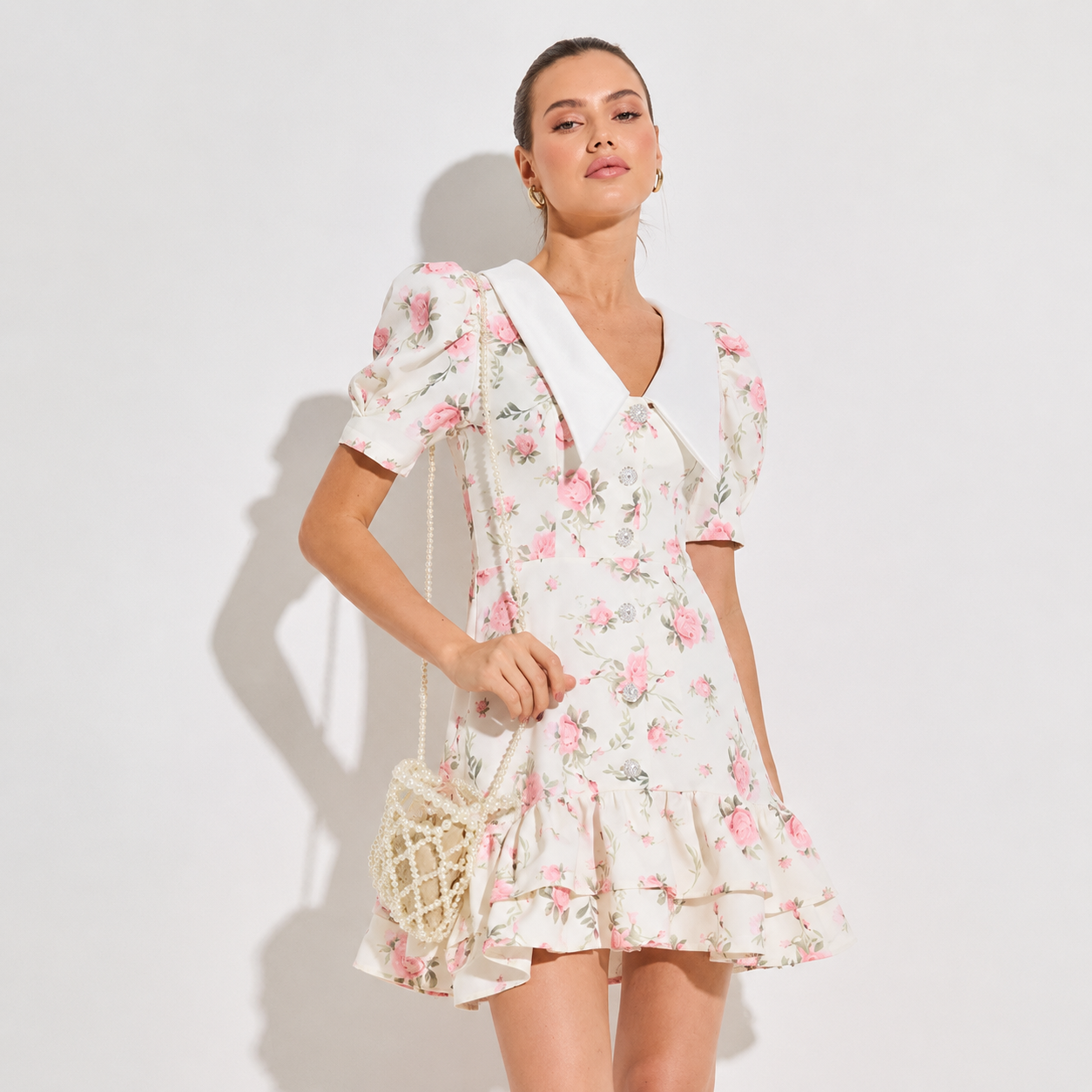 Lolita Kleid – Elegantes Mini-Kleid mit Blumenmuster und Rüschen