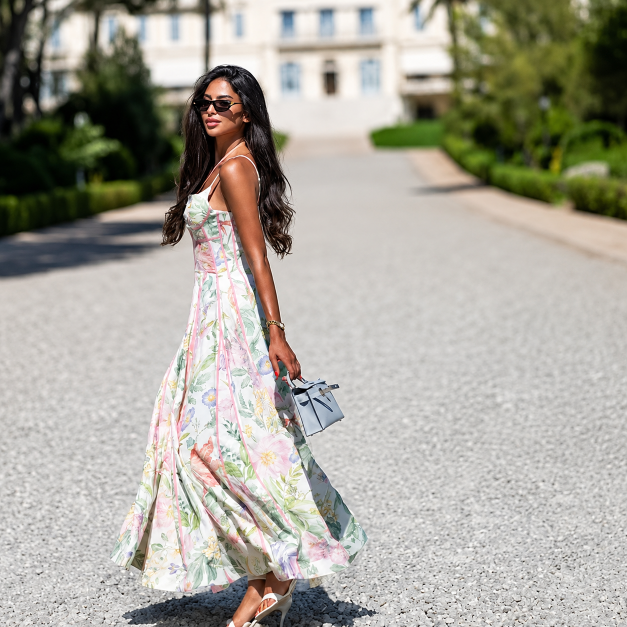 FLORA KLEID – Elegantes Maxikleid mit Blumenmuster und rosa Akzenten