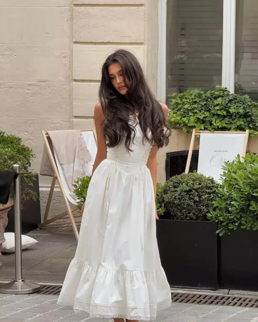 Bianca Kleid – Elegantes Sommerkleid in Weiß mit Taillierung und Knopfleiste