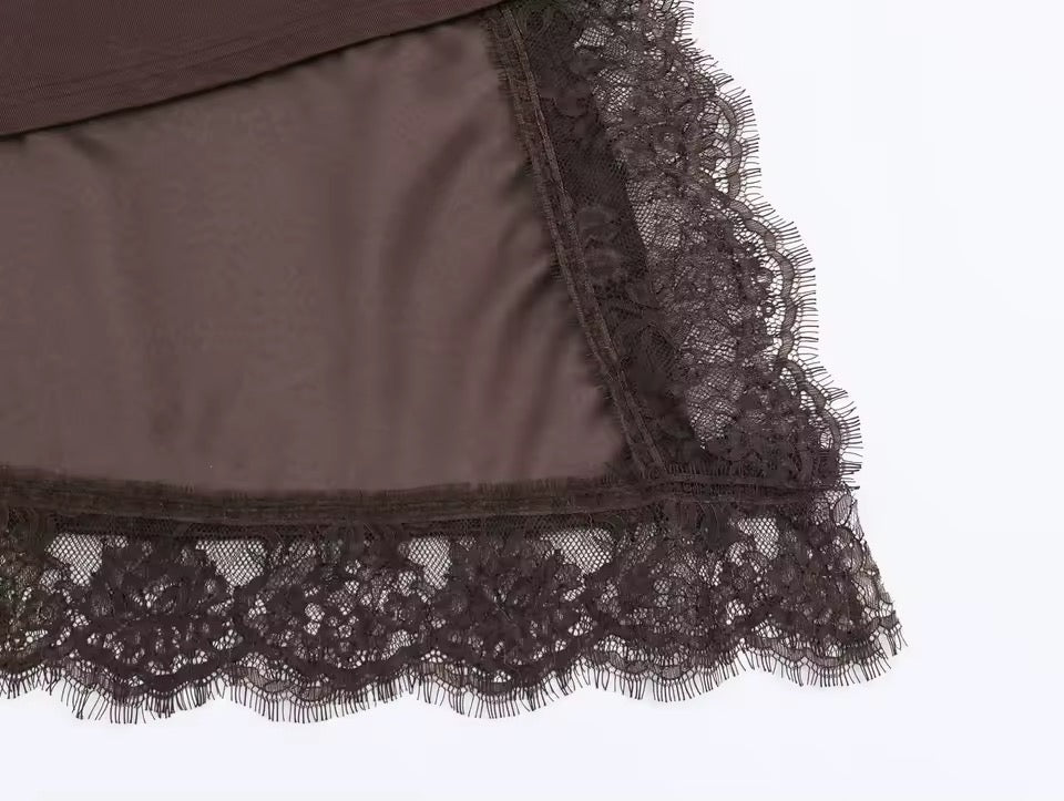 Éloise Lace Tee – Elegantes Oversize Damen T-Shirt mit Satin & Spitze