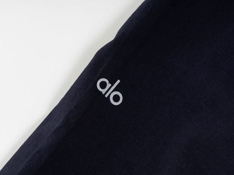 Damen-Hose mit hohem Bund und weitem Bein